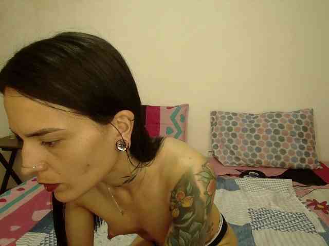 EmmaHerby1 webcam