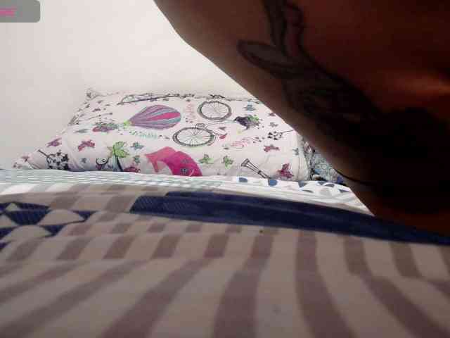 EmmaHerby1 webcam
