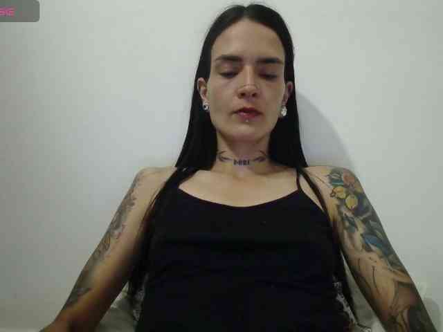 EmmaHerby1 webcam