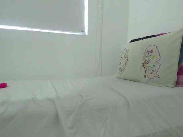 EmmaHerby1 webcam