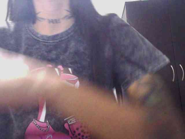 EmmaHerby1 webcam