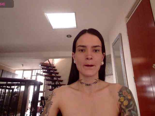 EmmaHerby1 webcam