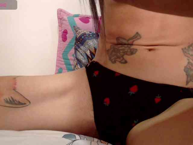 EmmaHerby1 webcam