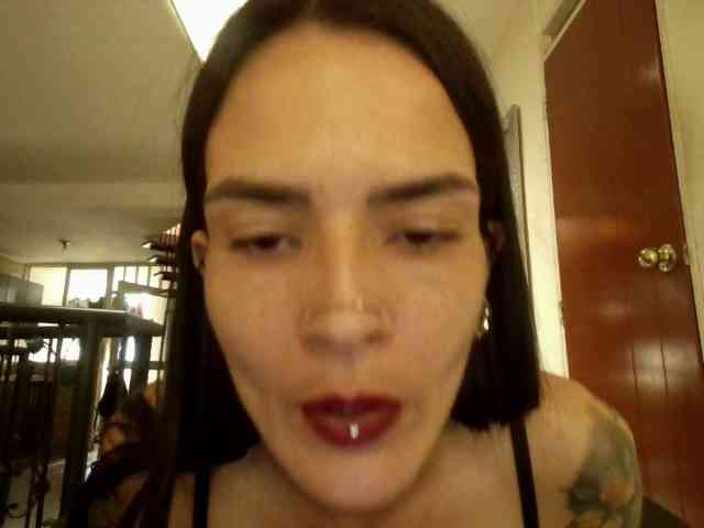 EmmaHerby1 webcam