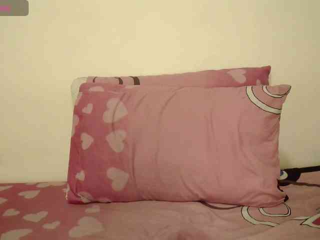 EmmaHerby1 webcam