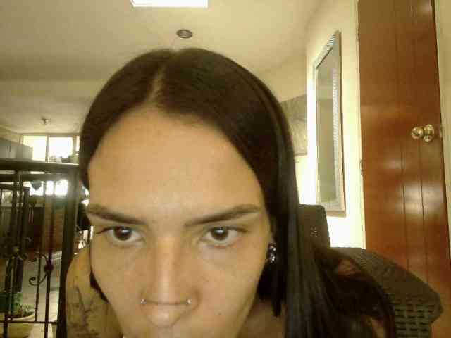 EmmaHerby1 webcam