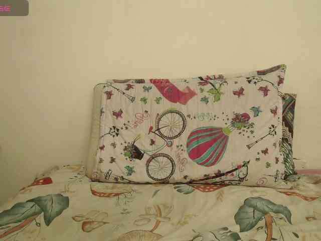 EmmaHerby1 webcam