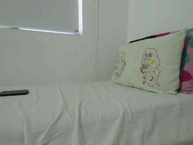 EmmaHerby1 webcam
