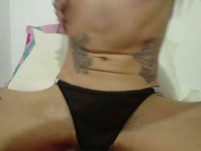 EmmaHerby1 webcam