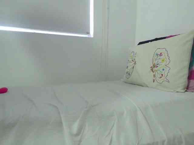 EmmaHerby1 webcam