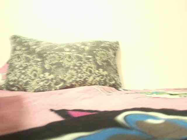EmmaHerby1 webcam