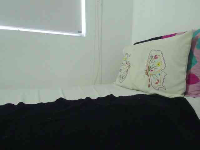 EmmaHerby1 webcam