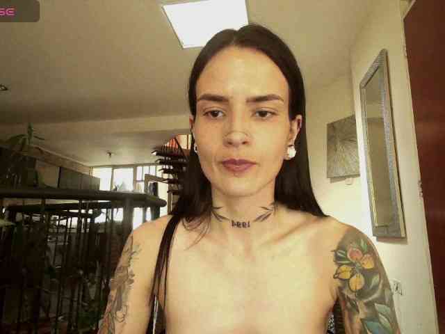 EmmaHerby1 webcam