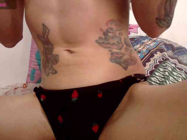 EmmaHerby1 webcam