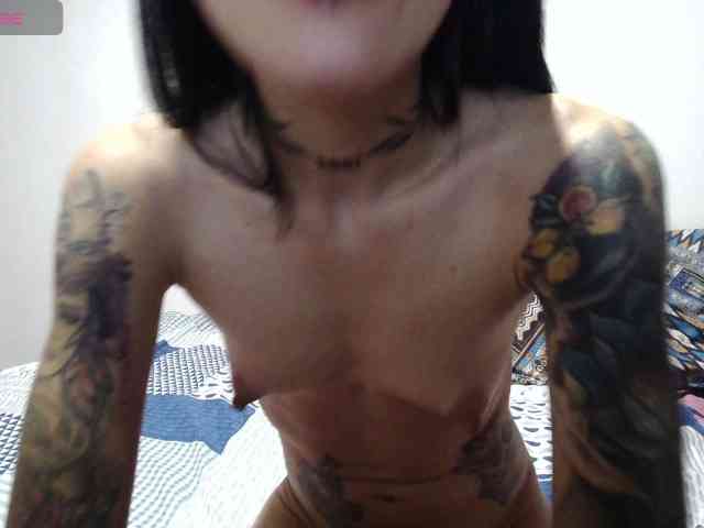 EmmaHerby1 webcam