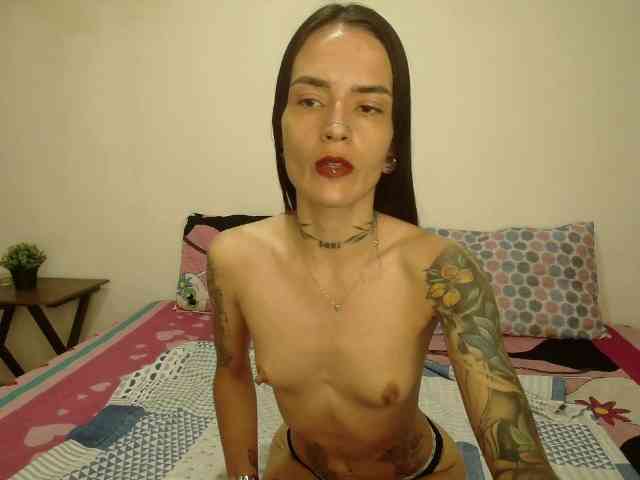 EmmaHerby1 webcam