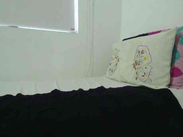 EmmaHerby1 webcam