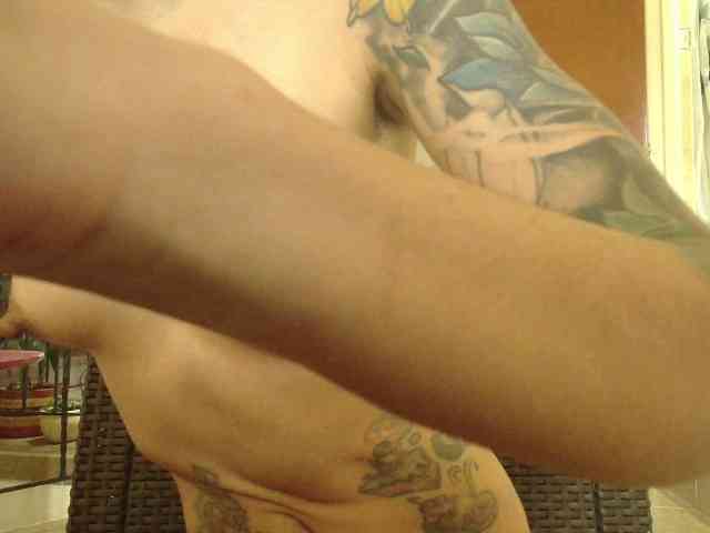 EmmaHerby1 webcam
