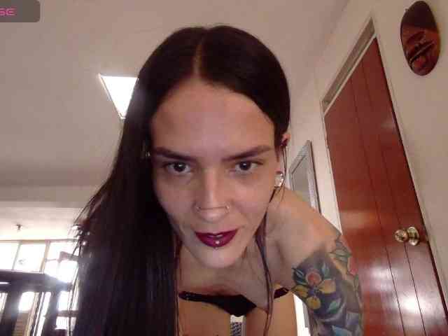 EmmaHerby1 webcam