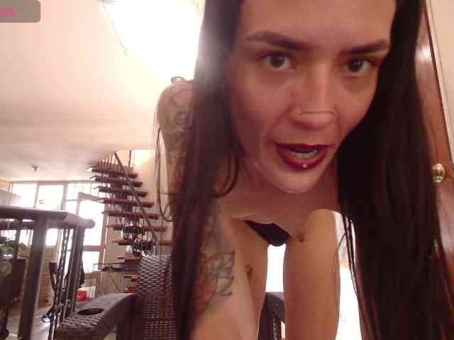 EmmaHerby1 webcam