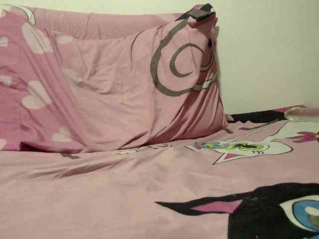 EmmaHerby1 webcam