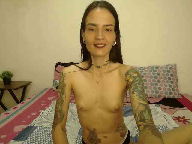 EmmaHerby1 webcam