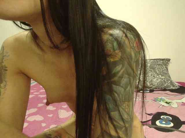 EmmaHerby1 webcam