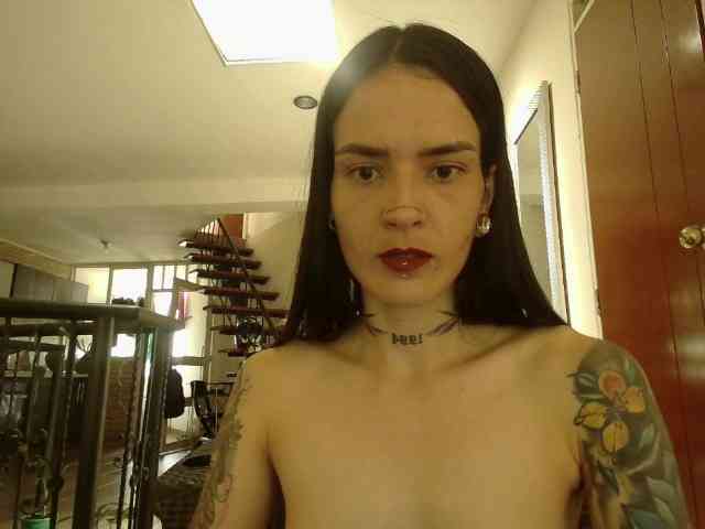 EmmaHerby1 webcam