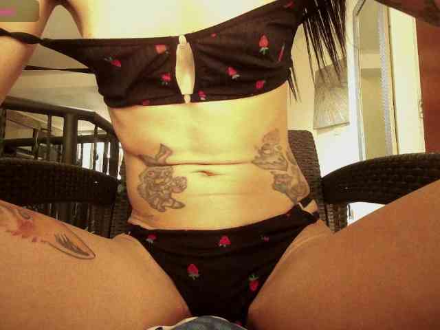 EmmaHerby1 webcam
