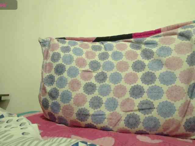 EmmaHerby1 webcam