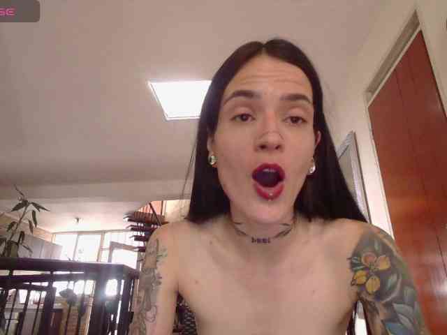 EmmaHerby1 webcam