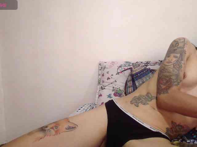 EmmaHerby1 webcam