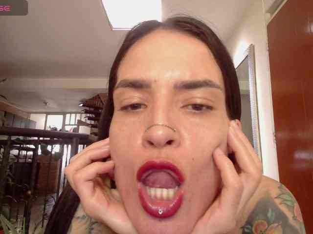 EmmaHerby1 webcam