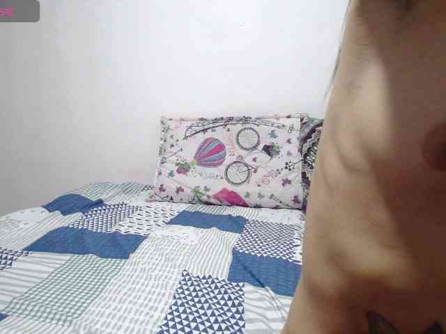 EmmaHerby1 webcam