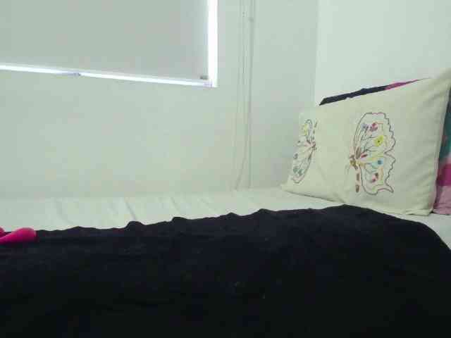 EmmaHerby1 webcam