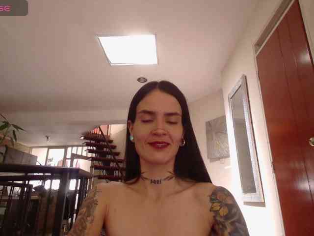 emmaherby1 Live Webcam on BongaCams