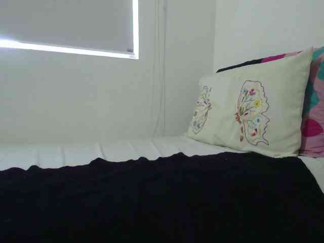 EmmaHerby1 webcam