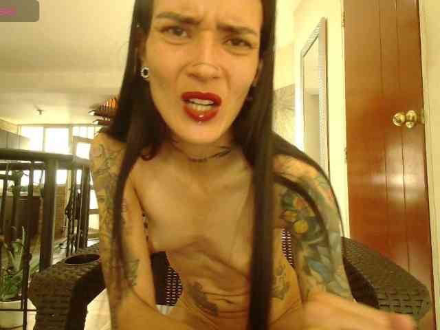 EmmaHerby1 webcam