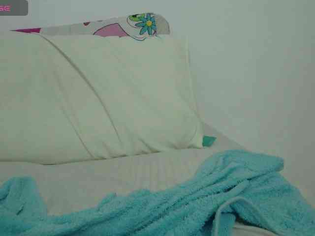 EmmaHerby1 webcam