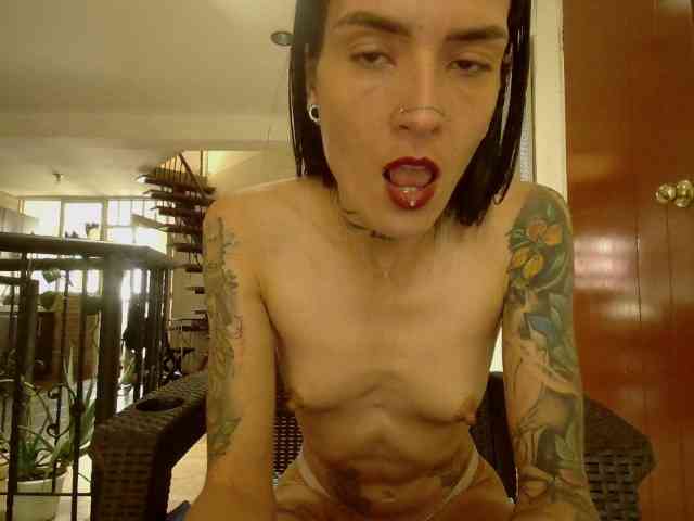 EmmaHerby1 webcam