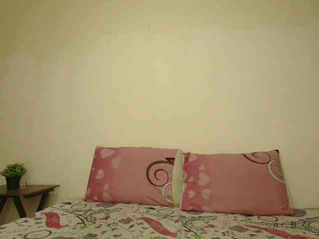 EmmaHerby1 webcam