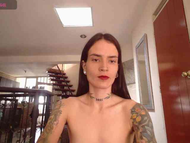 EmmaHerby1 webcam