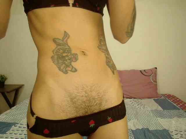 EmmaHerby1 webcam