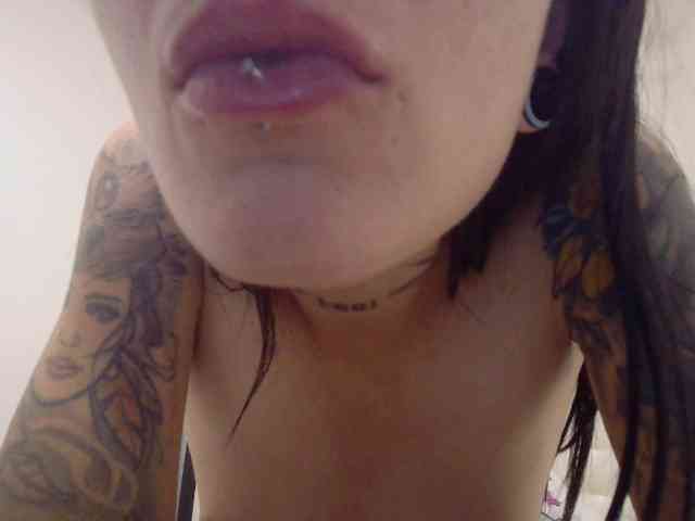 EmmaHerby1 webcam