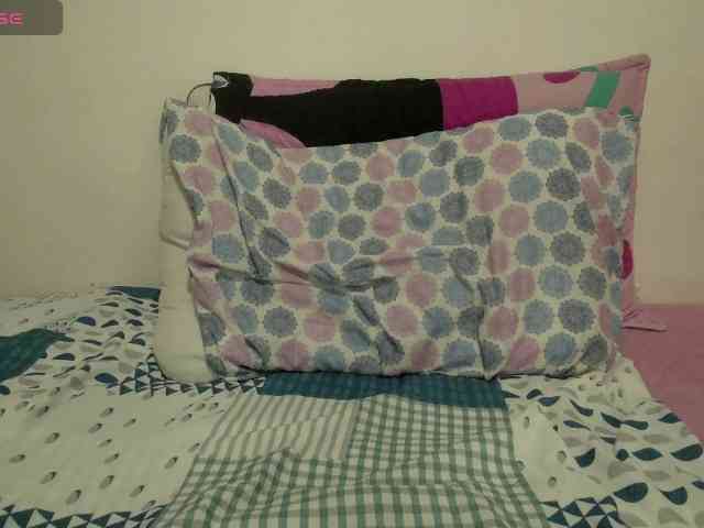 EmmaHerby1 webcam