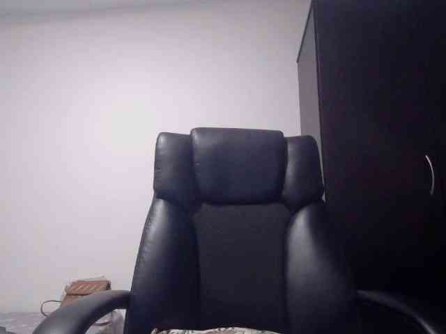 EmmaHerby1 webcam