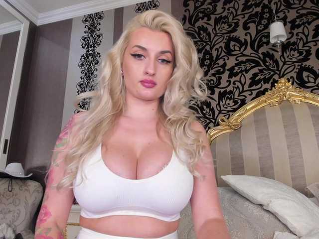 pamelastars77 live cam on BongaCams