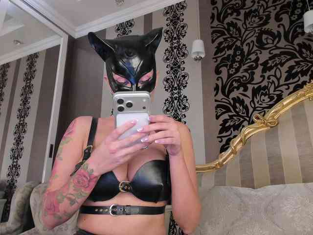 PamelaStars77 webcam