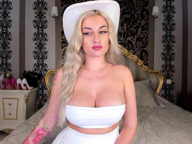 PamelaStars77 webcam
