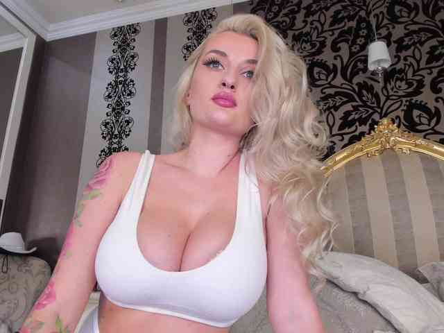 PamelaStars77 webcam